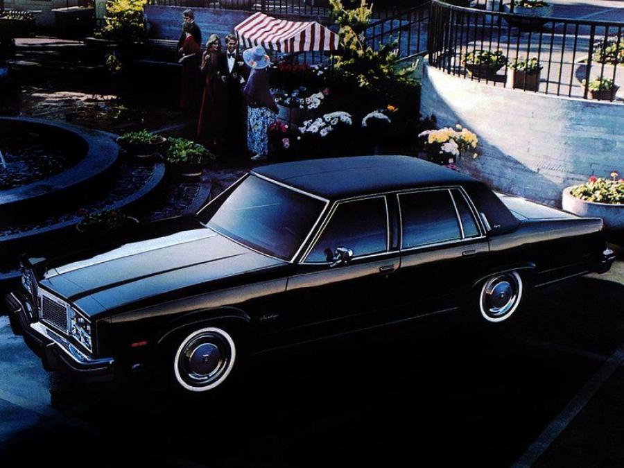  Oldsmobile 98 Regency Sedan 1977 года  (фото 3 из 4)